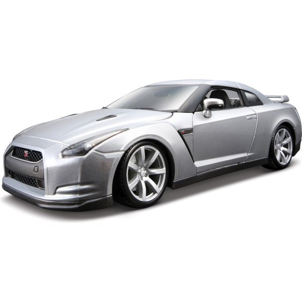 Bburago Nissan GT-R 2009 1:18 stříbrná