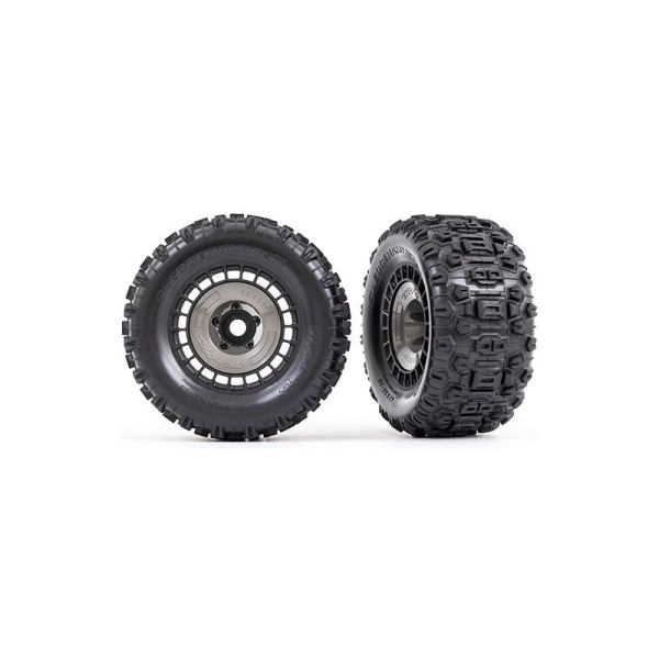 Traxxas kolo 3.8”, pneu Sledgehammer, disk černý s šedou poklicí (2)