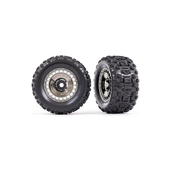 Traxxas kolo 3.8”, pneu Sledgehammer, disk černě chromovaný s poklicí (2)