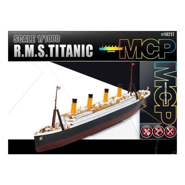 Academy Titanic (1:1000)