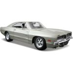 Maisto Dodge Charger R/T 1969 1:25 stříbrná